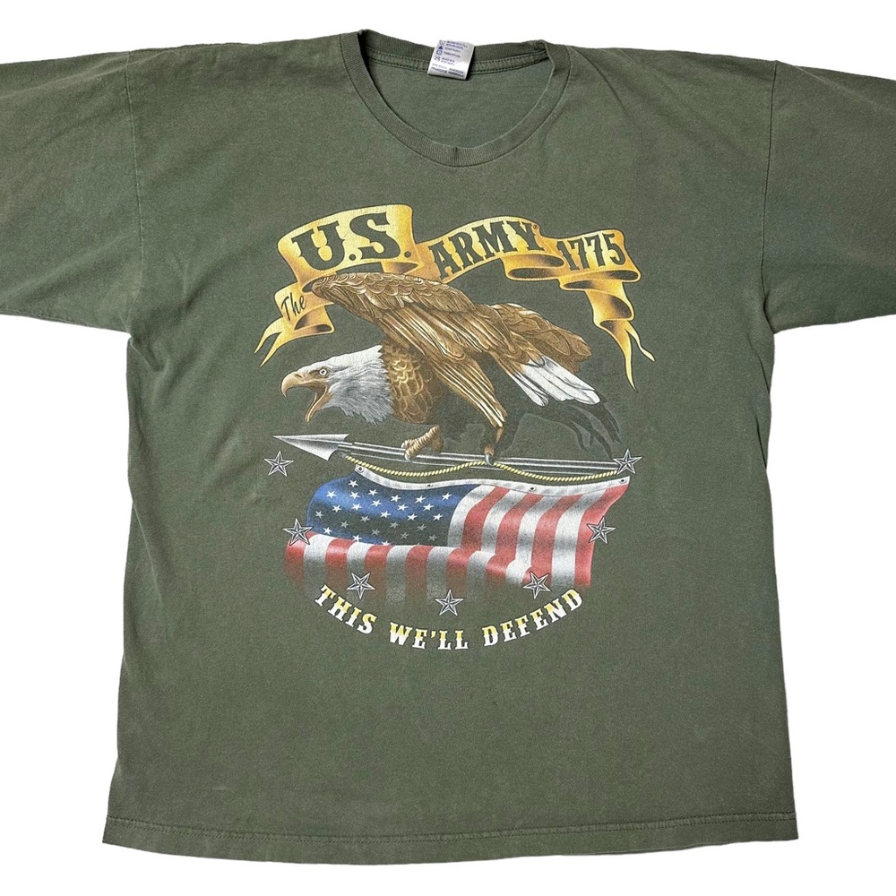 Vintage Bayside US Army This We’ll Defend American Flag Graphic T-Shirt Men’s L